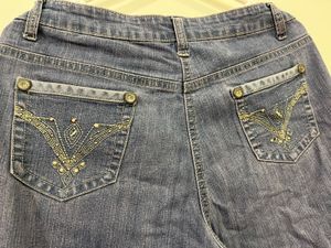 Wide-Leg Jeans
