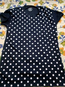 POLKA DOTTED COMFORTABLE DAILY WEAR T SHIRT