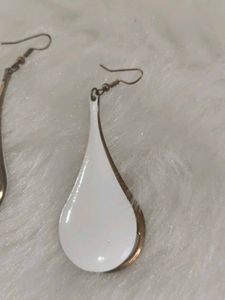 Unique White &amp; Gold Drop Earrings