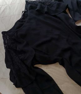 Black Harpa Top