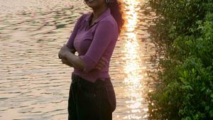Mauve Collared V-Neck Top