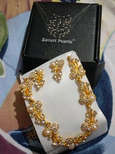 🦪 Elegant Pearl and Crystal Jewelry Set