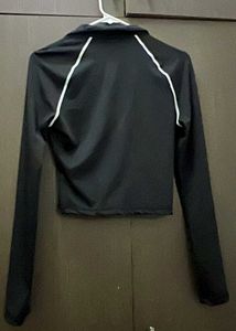 Black Zip-Up Crop Top