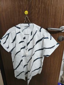 Gia Curves by Westside White Abstract Stripe Cotto