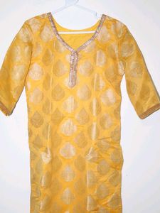Beautiful Yellow Chanderi Banarasi Kurta