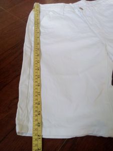 White Basic Bermuda Pant