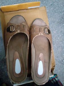 Women's Beige Flats