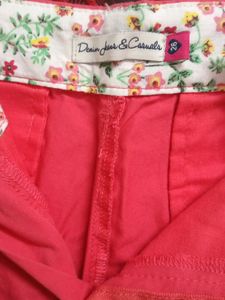 2 Hot Pants