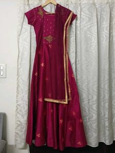 Beautiful Magenta Ethnic Gown