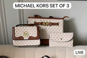 Micheal kors slingbags