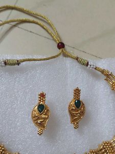 Stunning Gold Plated Necklace &amp; Earring Set