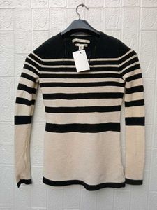 max studio sweater