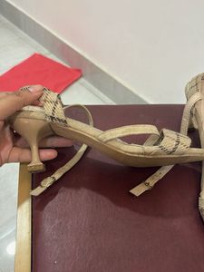 Chic Plaid Strap Sandals