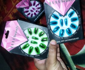Beautiful 4  Colour Fake Nail &amp; Sticker Glue 💅