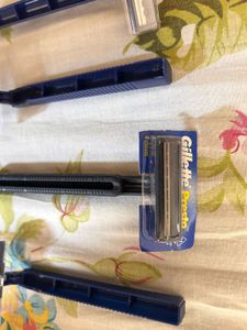🪒Gillette Razor🪒
