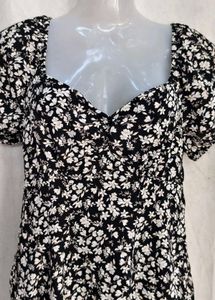 1539. Chic Floral Print Mini Dress