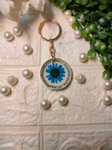 resin flower keychain blue