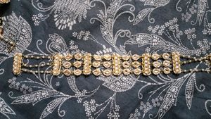 Elegant Maang Tikka Headpiece