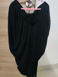 Chic Black pleated skirt