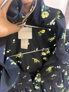(H&amp;M)Black Floral Ruffled Collar Dress