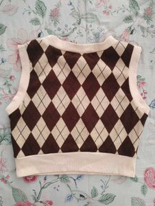 Trendy Argyle Knit Sweater Vest 🤎