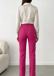 Stylish Pink High-Waisted Jeans