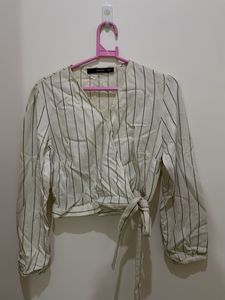 Chic Striped Cropped Blouse