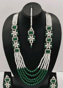 Beautiful Kundan Jewellery Set