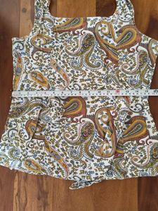 Sleeveless cotton top