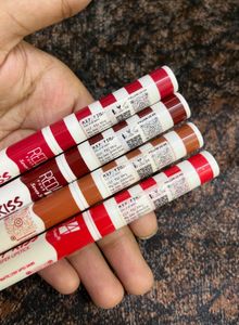 RED4 Seven Seas Poppy Kiss Non-Transfer Lipsticks