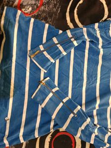 blue and white striped t shirt 👕