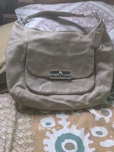 Coach Hobo Bag - Stylish & Practical