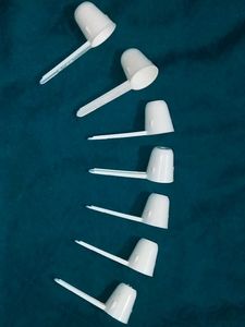 Set of 6 White Measuring Scoops 🎀
