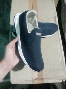 NEW NO USED CASUAL SHOES FOR MAN,