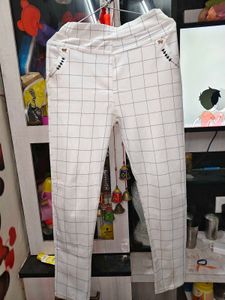Beautiful Check Pant With Side Design