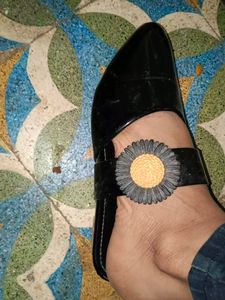 Black Flower Sandal