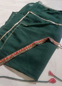 Stunning Red &amp; Green Ethnic Kurta Set