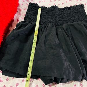 Black Skort