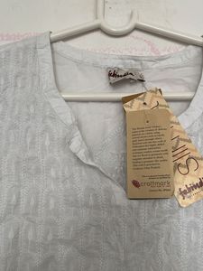 Elegant White Chikankari Kurta
