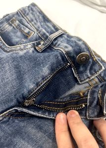 Distressed Skinny Jeans