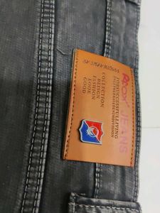 New Rfox 42 size Men's Charcoal Wash Jeans