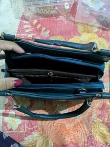 Stylish Teal Textured Handbag