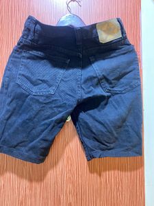 Levis Black Shorts (women’s)