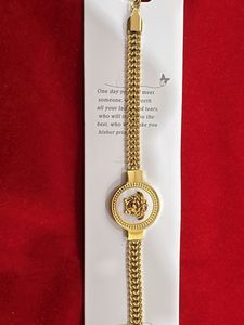 Elegant Gold-Tone Chain Bracelet