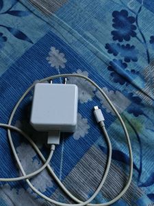 Realme Mobile Charger &amp; Cable