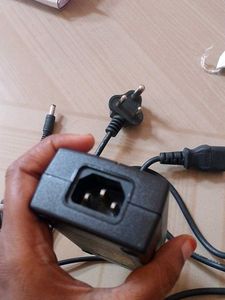 AC/DC Power Adapter