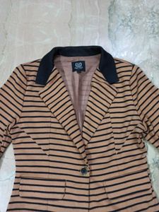 MINE women's cropped blazer jacket
