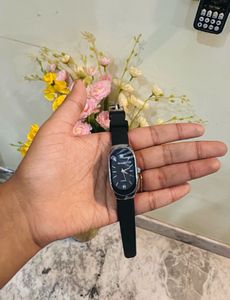 Stylish Black Oval Watch