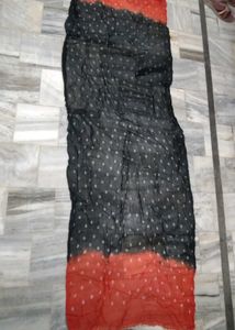 Beautiful Black &amp; Red Bandhani Dupatta