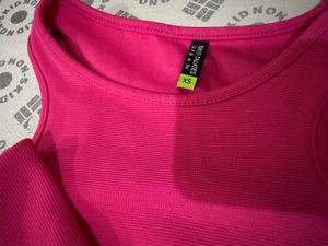 Vibrant Pink Ribbed Tank Top
